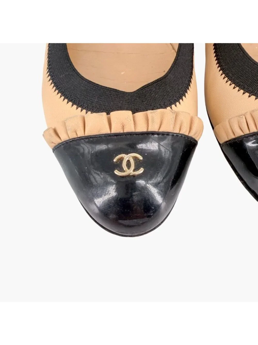 Chanel CC Cap Toe Ballet Flats Beige Black Leather Ruffle Size 39.5 US 8.5-9